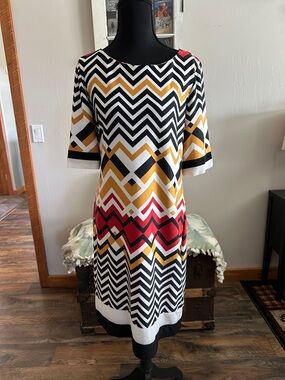 karin stevens Chevron Shift Dress in Black, White, Gold & Red